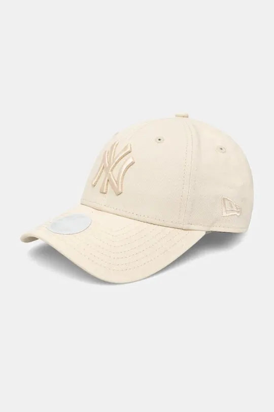 New Era cotton baseball cap LEAGUE ESSENTIAL 9FORTY® NEW YORK YANKEES beige color with an application 60137667