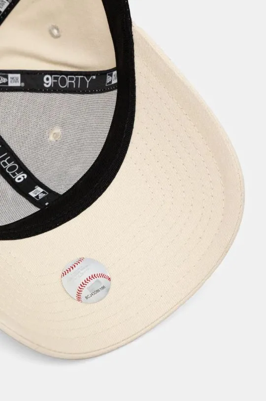 New Era cotton baseball cap LEAGUE ESSENTIAL 9FORTY® NEW YORK YANKEES beige color with an application 60137667